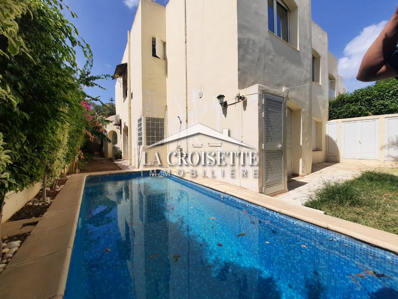 Duplex S+3 avec jardin et piscine à La Marsa